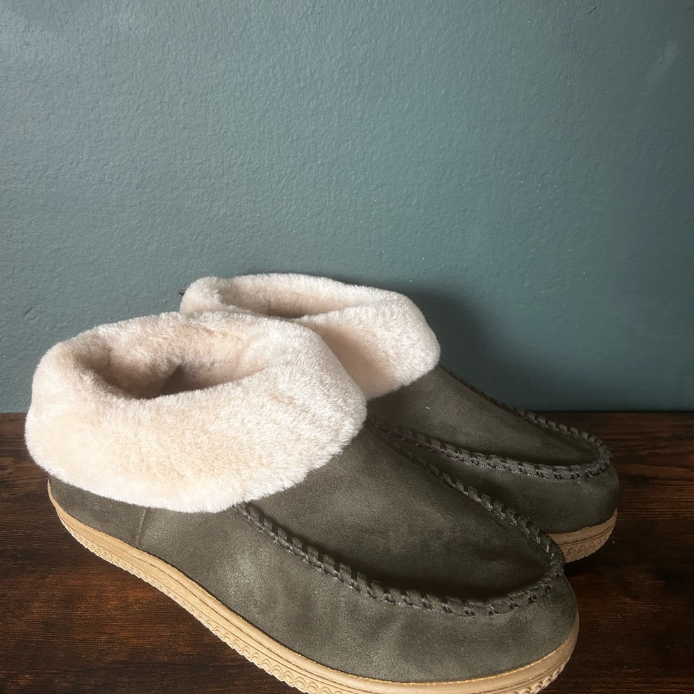 Cozy Olive Green Women's Slippers